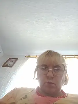 Elena_Beautiful784 webcam