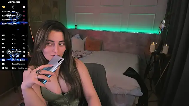 KylieMellow webcam