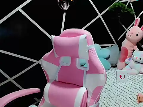 urgirl_mikah webcam