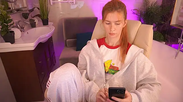 Nicol_Moonn webcam