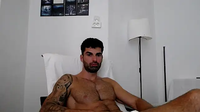 Verycutex live cam on StripChat