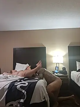 MrandMrs_Reigns webcam