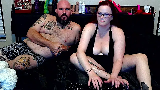 SHAWNandCHRISTIE webcam
