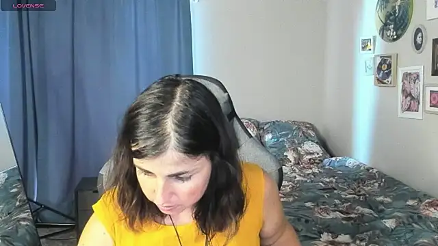 MartaEdams webcam