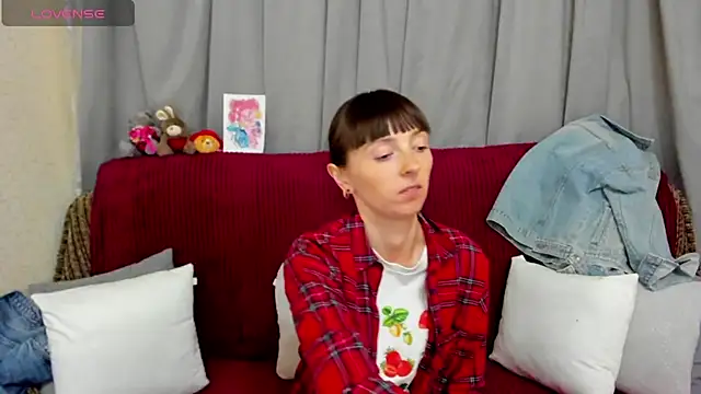 TayanaJons webcam