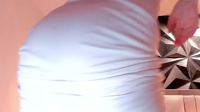 megan_whitee__ webcam