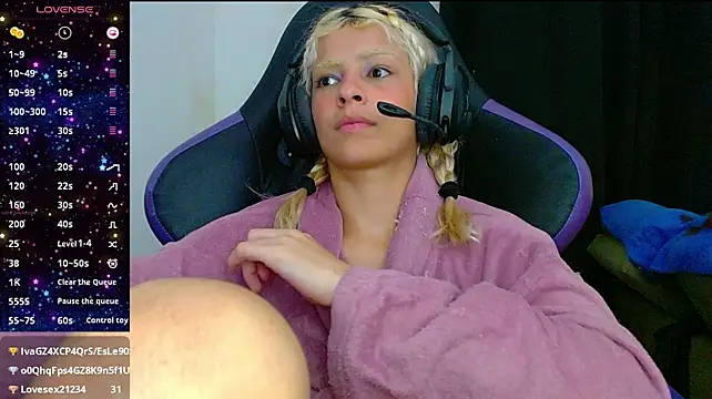blondegamerr webcam