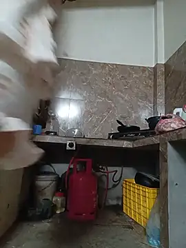 Linda-yiyi webcam