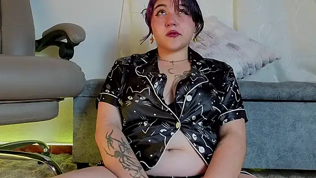 Blueberry_gothic webcam