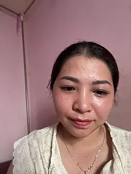 Phiea-nc94 live cam on StripChat