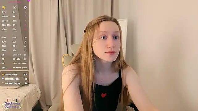 mowalova live cam on StripChat