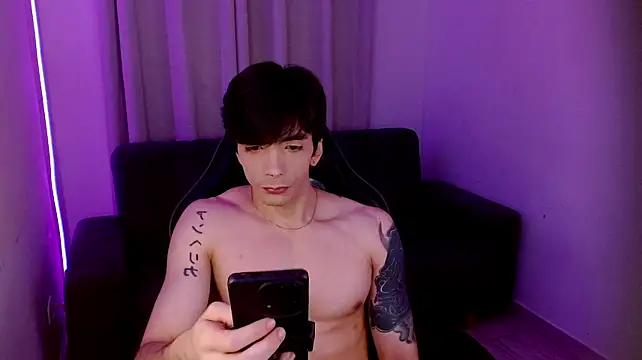 H3ll_B0I webcam