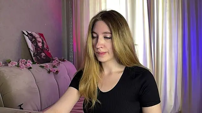 creamberryy live cam on StripChat