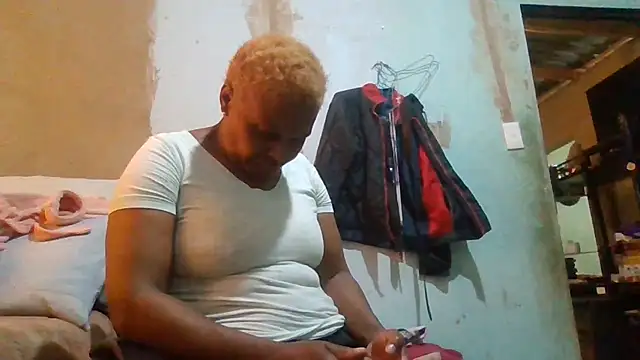 Nicky52 webcam