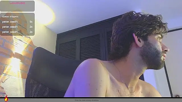 Logan_Cruz01 webcam