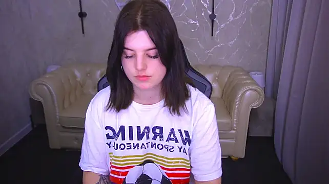 KristiFoxy live cam on StripChat