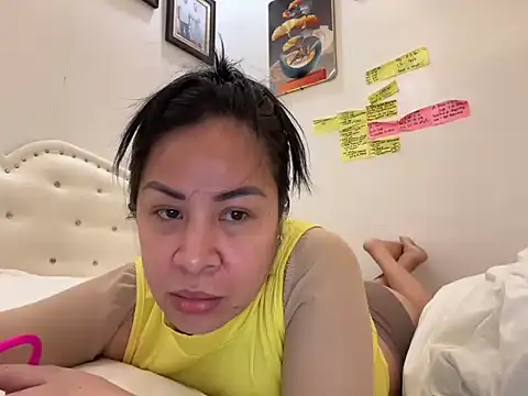 NaughtySCARLETSIN webcam