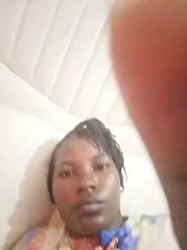 TrishaKalid webcam