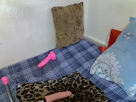brownfinegirl22 webcam