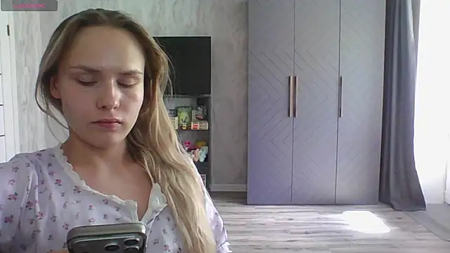 Annie_Cohn webcam