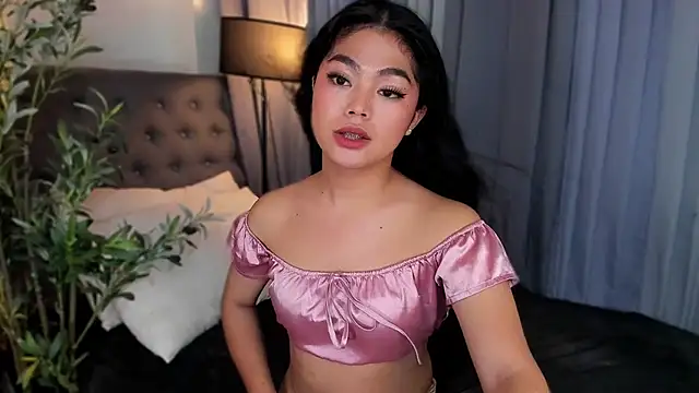 AsianHugecockAnna webcam