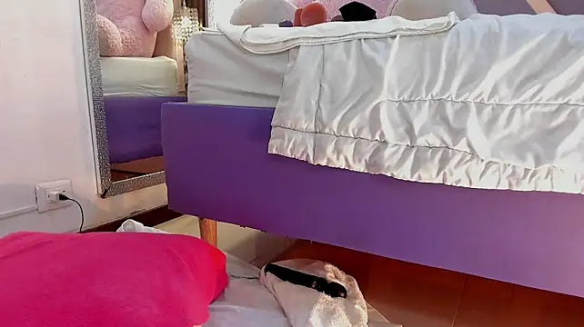 mia_rouxx1 webcam