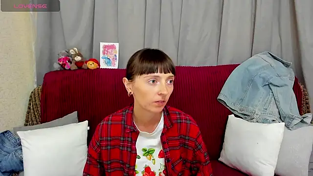 TayanaJons webcam