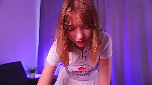 Leyla_crsh webcam