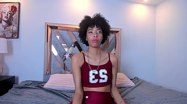 Kiara_Kamau_XXX webcam
