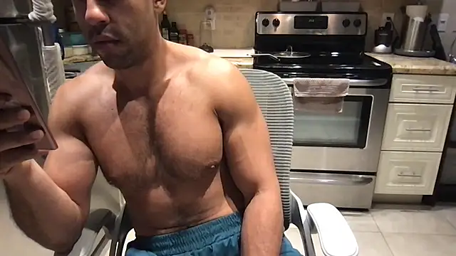 BigGuyMuscle webcam