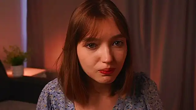 Leyla_crsh webcam