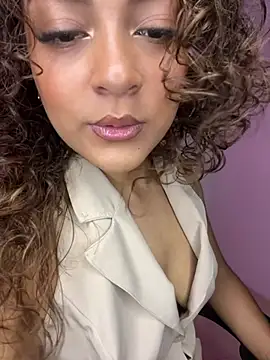 CuteLuna31 webcam