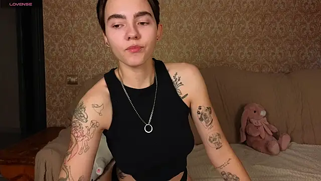 Lilihere_ webcam