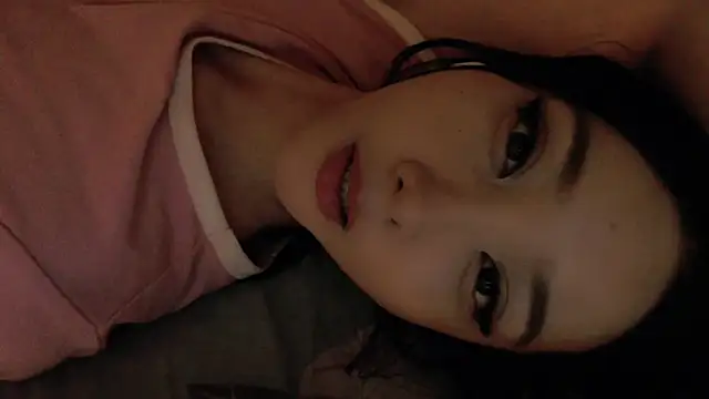 fudzik0 (F young) - finger in pussy ~