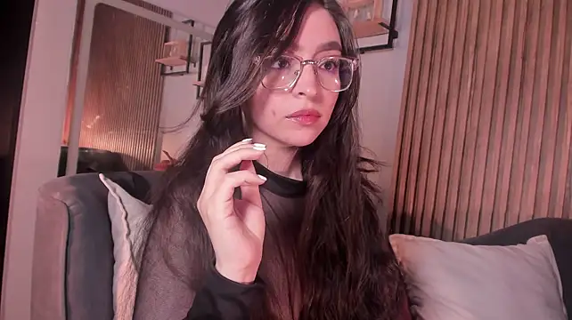 Eva_Macalliter live cam room