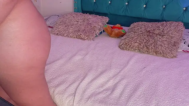 Lilly_Peach22 webcam