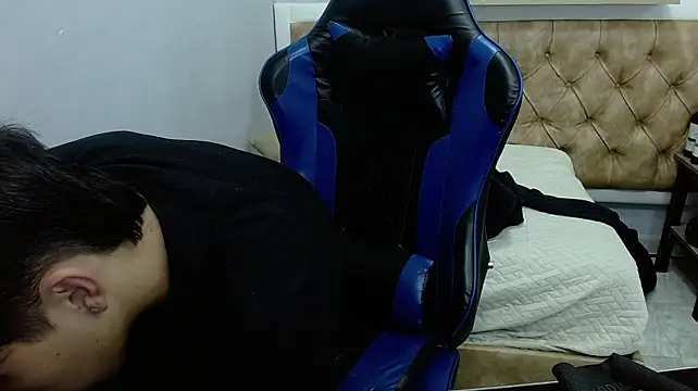 StiwenTwink webcam