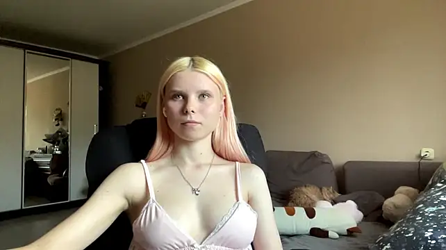 EdwinaDespres webcam