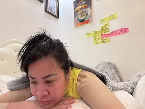 NaughtySCARLETSIN webcam