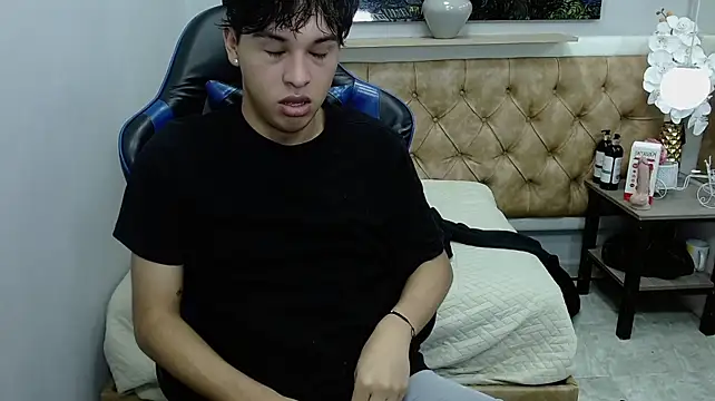 StiwenTwink webcam