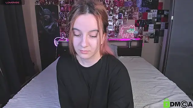 Naomi1Hinata webcam