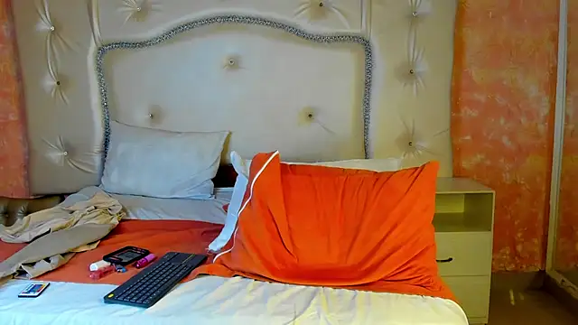 VeronikaBloom_ webcam