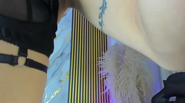 TinaJaneo_01 webcam