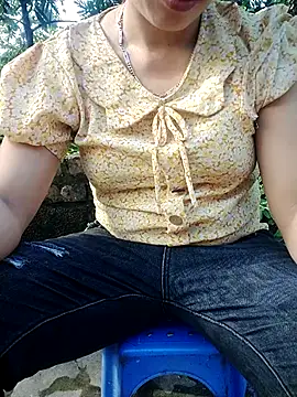 Diana_hi webcam
