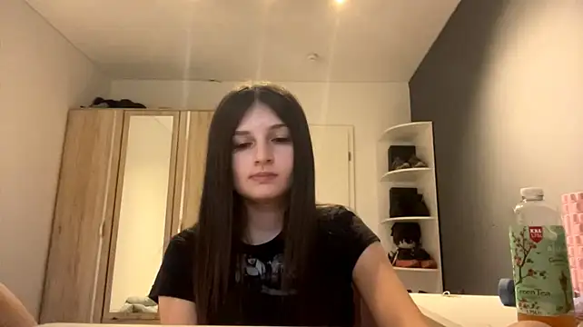 SpanishRooter live cam on StripChat