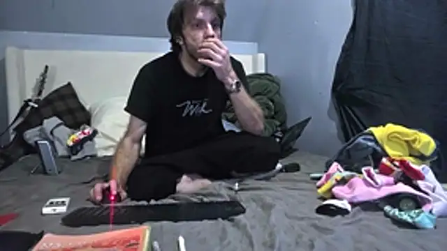BabyDino_1992 webcam