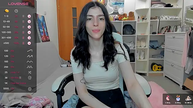 _Nicole_dance webcam