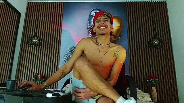 Skinny_cute_Alyer webcam