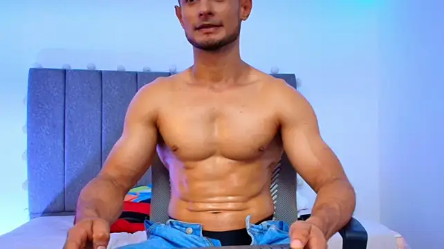 Adonys_Lewis_ webcam