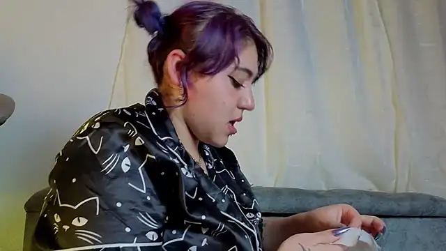 Blueberry_gothic webcam